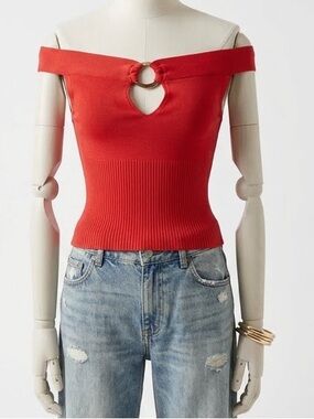 NWT Silence + Noise Red Off-Shoulder Top Size S